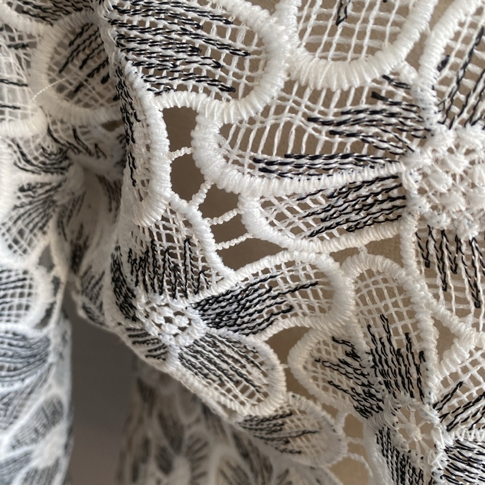 Adore White Floral Lace Women's Blazer - Picture 4 of 10